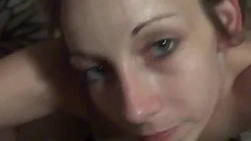 Afspelen Hoe maak je een Roemeense vrouw op het web wakker zoals ze weet hoe ze het moet doen