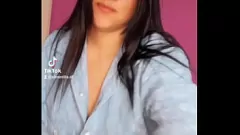 Redare Latinele fierbinți nu pot obține suficient cocoș în păsărică rasă