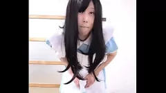 再生 かわいい日本のクロスドレスの親密なオナニセッション