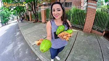 Redare Vanzatoarea ma pune sa o fut la ea acasa tare