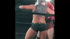 Abspielen Taeler Hendrix‘ große rothaarige Arsch-Zusammenstellung: Ringen mit ihrem riesigen Hintern und ihren riesigen Titten