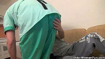تشغيل جبهة مورو مع الآباء فضفاضة تريد أن يكون كل نائب الرئيس على ابنتها الصغيرة