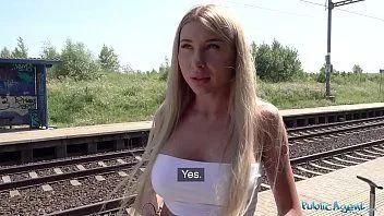 Play Video Xxx Cu Traseista Fututa In Gara