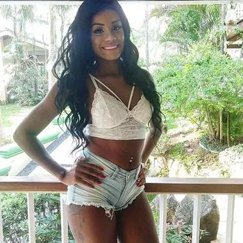 pornstar Indyara Dourado